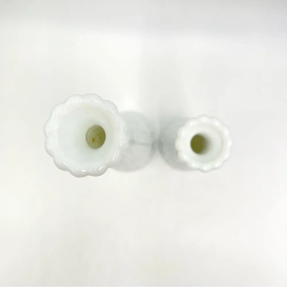 Two Vintage‎ White Milk Glass Flower Bud Vases Stars And Bars - Picture 5 of 12
